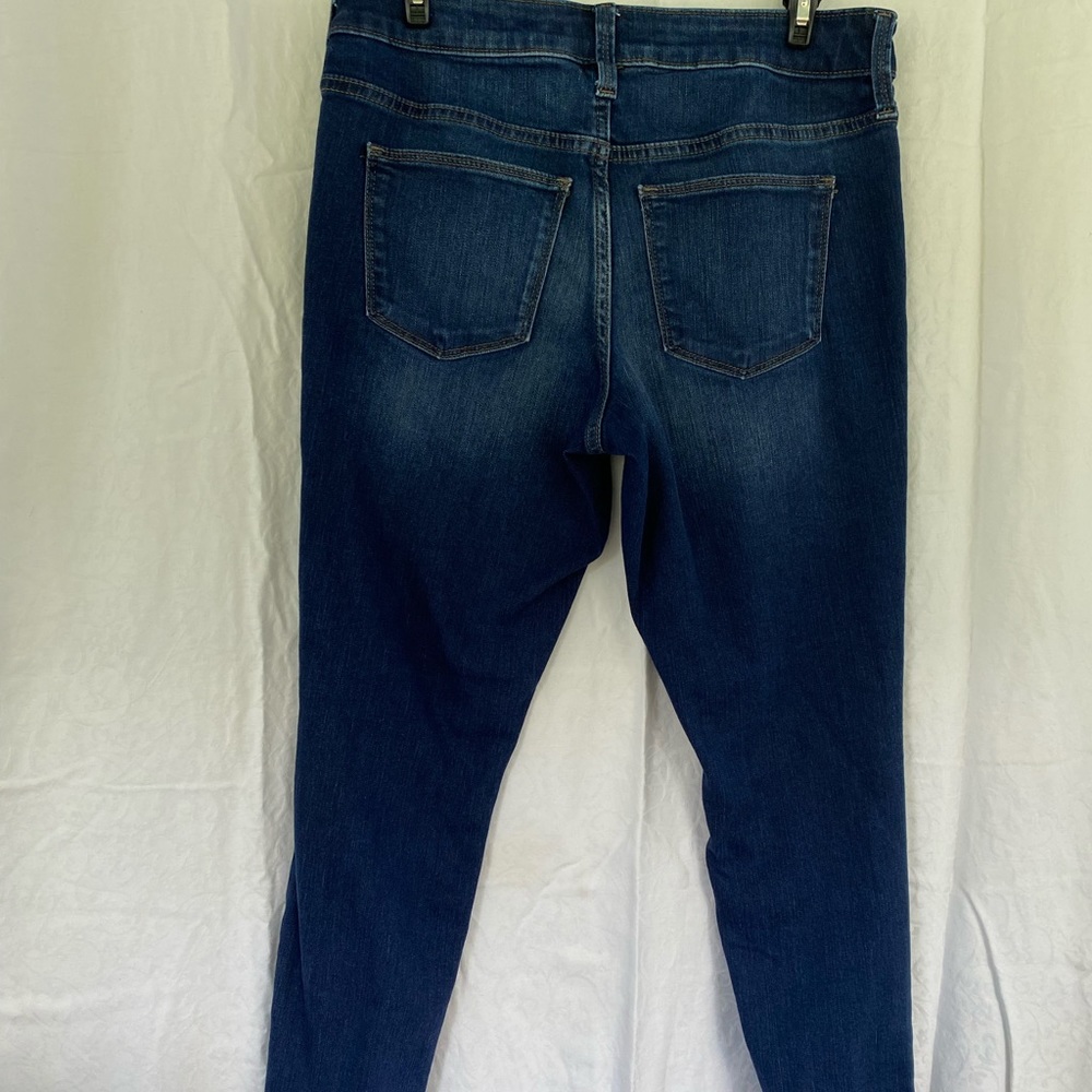 Universal Thread Jeans Size-4 - Picture 2 of 4